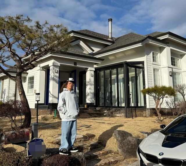 부동산 제태크에 성공한 팝핀현준이 경기 고양시에 위치한 전원주택을 공개했다. /사진=팝핀현준 인스타그램 캡처