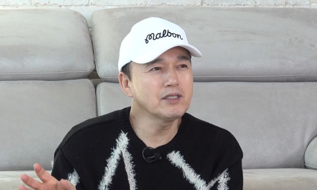 배우 김광규가 과거 주식으로 재산을 거의 잃으면서 극단적인 생각마저 했다고 고백했다. /사진=유튜브 채널 '이지영' 캡처