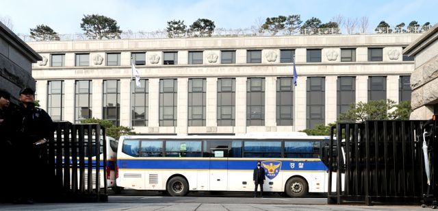 헌법재판소가 1일 윤석열 대통령 탄핵 심판 선고기일 확정하자 외신들도 긴급보도로 해당 사실을 다뤘다. 사진은 헌재 청사 전경. /사진=뉴스1