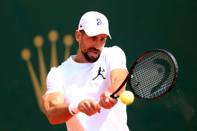 지난해부터 정상에 오르지 못한 노박 조코비치가 남자프로테니스 투어 통산 100번째 우승에 실패했다. 진은 지난 8일(현지시각) 모나코 몬테카를로에서 열린 ATP 투어 몬테카를로 마스터스 대회에 출전한 노박 조코비치의 모습. /사진=로이터