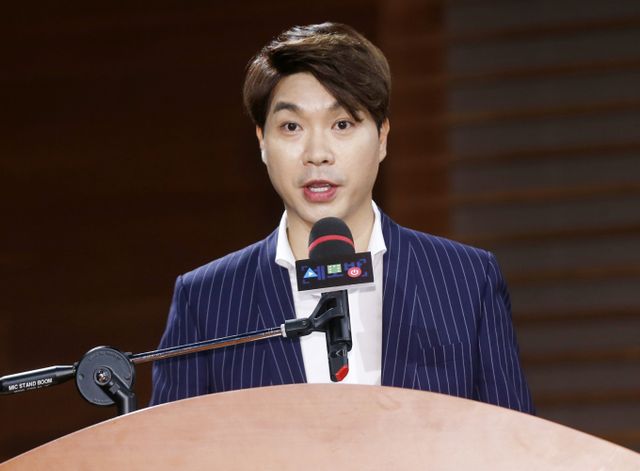 방송인 박수홍 친형 부부에 대한 항소심 선고가 나온다. 사진은 지난 2017년 서울 마포구 상암 MBC에서 진행된 MBC 예능프로그렘 '세모방:세상의 모든 방송' 제작발표회'에 참석한 방송인 박수홍. /사진=머니투데이