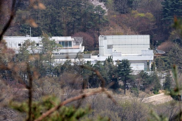 윤석열 전 대통령이 11일 오후 한남동 관저를 떠난다. 사진은 10일 한남동 관저 모습. /사진=뉴스1