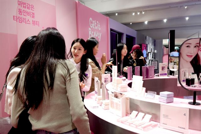 CJ온스타일이 이달 4일부터 8일까지 상반기 최대 쇼핑 행사 '컴온스타일'을 중간 집계한 결과, 뷰티와 식품 거래액이 전년 행사 기간 대비 각각 13%, 40% 상승한 것으로 집계됐다. /사진=CJ온스타일