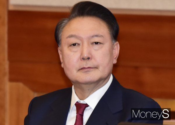 윤석열 전 대통령 측이 형사 재판을 앞두고 지하주차장을 통해 법원에 들어가게 해달라고 요청했다. 사진은 윤석열 대통령이 지난 1월23일 서울 종로구재동 헌법재판소 심판정에서 진행된 탄핵 심판 4차 변론에 출석한 모습. /사진=임한별 기자