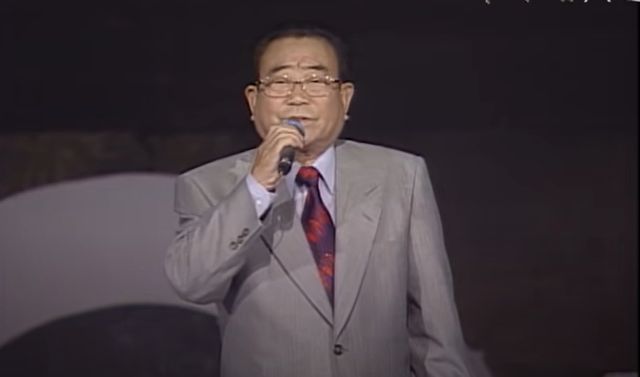 1927년생 송해가 '전국노래자랑'을 통해 최고령 TV 음악 프로그램 진행자 기네스북에 올랐다. 사진은 가수로 활약한 송해의 모습. /사진=유튜브 KBS 레전드 케이팝 캡처