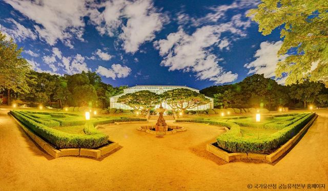 창경궁 대온실 야경. /사진=국가유산청 궁능유적본부 누리집