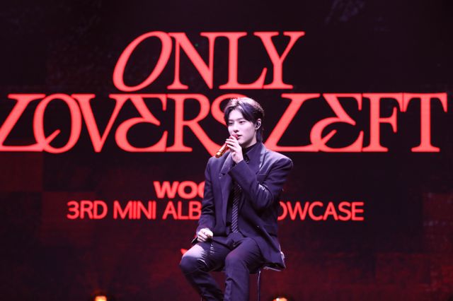 가수 우즈(28·조승연)와 배우 고 김새론(25) 생전 교제설이 제기됐다. 사진은 2021년 가수 우즈(조승연)의 미니 3집 'ONLY LOVERS LEFT' 발매 쇼케이스 모습./사진제공=위에화엔터테인먼트