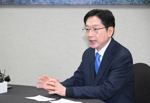 김경수 전 경남도지사가 제21대 대선 출마를 공식화하며 행정수도 이전과 지방분권 강화 등을 주장했다. 사진은 지난 2월13일 서울 여의도 국회에서 기자회견 했던 김 전 지사. /사진=뉴스1(공동취재단)