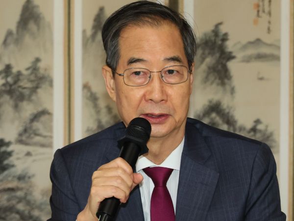 한덕수 대통령 권한대행 국무총리가 대선 주사 선호도 8.6%를 기록했다. 사진은 한 권한대행이 14일 서울 종로구 삼청동 총리공관에서 열린 경제안보전략 TF 회의에서 발언하는 모습. /사진=뉴스1(총리실 제공)