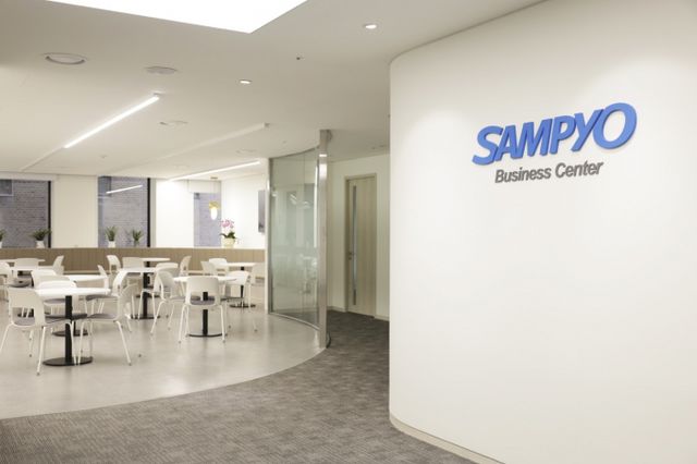 삼표그룹이 비즈니스센터에 셀프도서관을 운영하며 직원 소통을 확대하고 있다. 사진은 삼표그룹 비즈니스 센터 내부 전경. /사진=삼표그룹