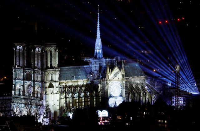 프랑스 파리의 상징이자 세계적인 문화유산인 노트르담 대성당에 대형 화재가 발생했다. 사진은 2024년 12월7일(현지시각) 노트르담 대성당 재개관 기념식 일환으로 열린 재개관식 조명 쇼 모습. /사진=로이터