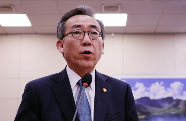 정부는 미국 에너지부(DOE)의 한국 민감국가 분류가 15일부터 발효된 것에 대해 지정 해체를 위한 소통 중이라고 말했다. 사진은 조태열 외교부 장관이 지난달 24일 서울 여의도 국회에서 미국 에너지부가 한국을 민감국가로 지정한 문제와 관련 긴급 현안보고·질의를 위해 열린 외교통일위원회 전체회의에서 보고하는 모습. /사진=뉴시스 