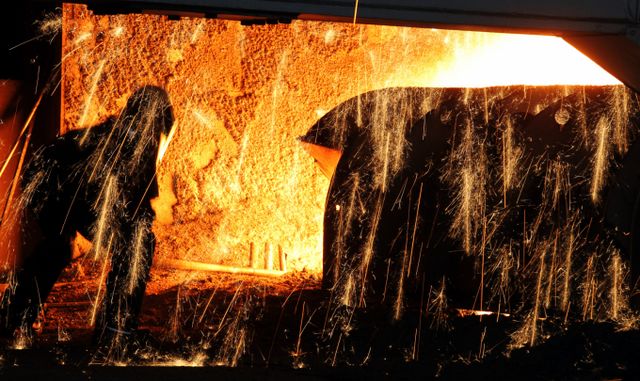 현대제철이 현대IFC 매각설을 "결정된 바 없다"고 부인했다. 사진은 현대제철 용광로./사진=머니투데이