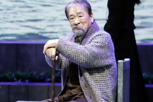 배우 이순재가 건강 악화로 시상식에 불참했다. 사진은 배우 이순재가 지난 2022년 연극 '갈매기' 프레스콜에 참석한 모습. /사진=머니투데이