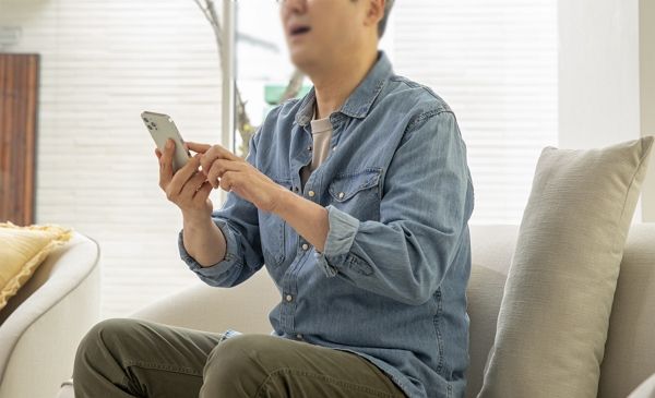 자신이 군 간부라며 공무원증까지 인증한 남성이 초밥 119만원어치를 주문한 후 노쇼했다. 사진은 기사와 직접적인 관련이 없음. /사진=이미지투데이