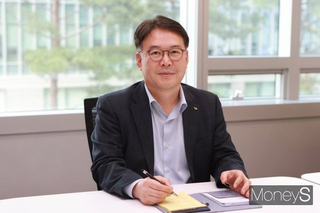 이인규 KB국민은행 생상금융부 부장은 17일 머니S와 인터뷰에서 개인과 사회, 국가의 지속가능한 발전을 위해 ESG 활동에 박차를 가한다고 밝혔다. /사진=머니S