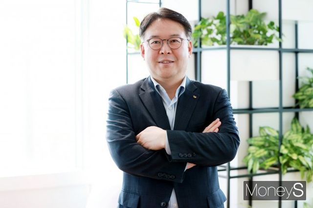 이인규 KB국민은행 생상금융부 부장은 17일 머니S와 인터뷰에서 청소년을 지원하는 나눔 선순환을 구축한다고 밝혔다. /사진-머니S