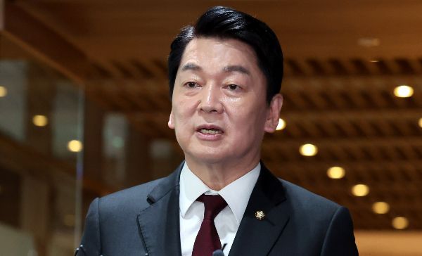 안철수 국민의힘 대선 후보는 자신이 대통령이 되면 다시는 중증외상외과 대부 이국종 교수가 분노에 차 외치지 않아도 될 세상을 만들겠다고 말했다. 사진은 안 후보가 오세훈 서울시장과 오찬 회동을 마친 모습. /사진=뉴시스