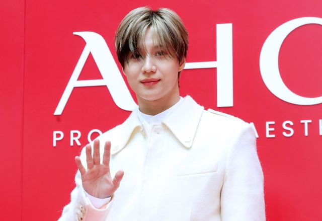 가수 태민이 댄서 노제와의 열애설에 대한 입장을 밝혔다. 사진은 태민이 지난 2월27일 서울 성동구 베이컨트에서 열린 AHC 팝업스토어 포토 행사에서 포즈를 취한 모습. /사진=뉴시스