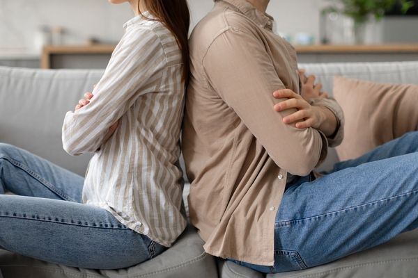 10년 키운 첫째 아들이 친자가 아니라는 사실을 뒤늦게 알게 된 남성이 아내에게 위자료를 청구할 수 있는지 물었다. 사진은 기사와 직접적인 관련 없는 삽화. /삽화=이미지투데이