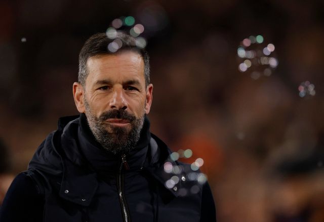 뤼트 판 니스텔로이 감독이 이끄는 레스터 시티가 잉글랜드 프리미어리그 복귀 1년 만에 다시 강등을 당했다. 사진은 2024-25시즌 레스터 시티의 사령탑을 맡았던 뤼트 판 니스텔로이의 모습. /사진=로이터