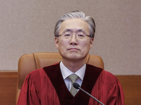 김형두 헌법재판관이 새로운 헌법재판소장 권한대행 자리에 선출됐다. 사진은 김형두 헌법재판관의 모습. /사진=뉴스1