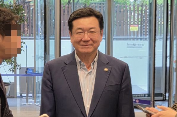 이찬희 삼성 준법감시위원회 위원장이 22일 서울 서초구 삼성생명 사옥에서 열린 준범감시위원회 정례회의에 참석하고 있다. /사진=뉴스1