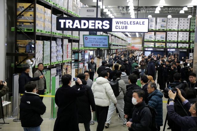 지난 2월 문을 연 트레이더스 마곡점이 개점 두달 만에 목표 매출의 157%를 초과 달성하며 이마트 실적을 견인하고 있다. /사진=이마트