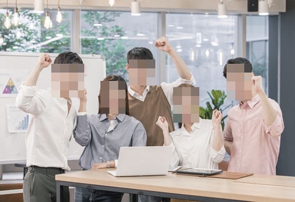 5월2일 임시공휴일 지정 여부에 누리꾼들의 관심이 쏠리고 있다. 사진은 기사의 이해를 돕기 위한 삽화. /삽화=이미지투데이