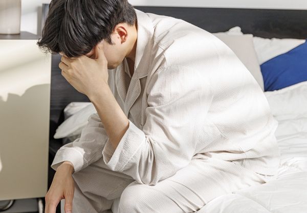 10년 가까이 사실혼 관계를 유지한 아내의 진실을 알고 충격 받은 남성이 조언을 구했다. 사진은 기사의 이해를 돕기 위한 삽화. /삽화=이미지투데이