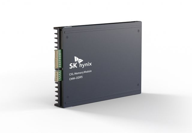 SK하이닉스 CMM-DDR5 제품. /사진=SK하이닉스