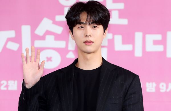 배우 김무준이 일본 톱스타 나가노메이와 양다리설에 휩싸인 가운데 직접 입장을 밝혔다. 사진은 배우 김무준이 KBS Joy 드라마 '오늘도 지송합니다' 제작발표회에 참석한 모습. /사진=뉴시스