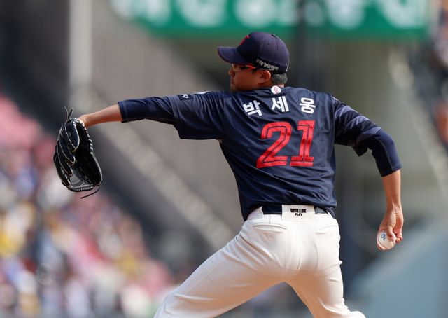 롯데 자이언츠 박세웅이 한화 이글스의 9연승을 저지하기 위해 마운드에 오른다. 사진은 2025시즌 롯데 자이언츠에서 활약 중인 박세웅의 모습. /사진=뉴시스