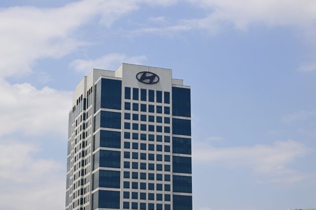 현대차가 올 1분기 판매량 감소를 겪었지만 역대 최대 매출을 달성하며 선방했다. 사진은 서울 양재동 현대차 사옥. /사진=현대차그룹