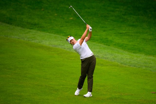  유해란(23)이 미국여자프로골프(LPGA) 투어 시즌 첫 메이저대회인 더 셰브론 챔피언십 첫날 공동 선두에 올랐다.사진은 2024시즌 미국여자프로골프 투어에서 활약 중인 유해란의 모습. /사진=로이터