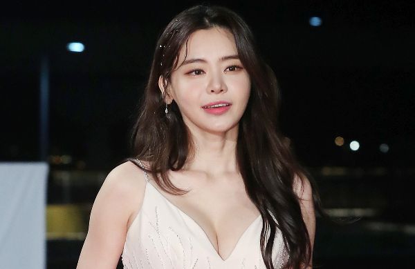 성우 겸 방송인 서유리가 '엑셀 방송'에 출연한 것에 대해 직접 입장을 전했다.&nbsp;성우 겸 방송인사진은 성우 겸 방송인 서유리가 '제40회 청룡영화상' 레드카펫 행사에 참석한 모습. /사진=머니투데이