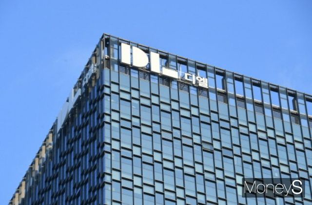 DL이앤씨가 올해 1분기 영업이익 810억원을 달성했다. 사진은 DL이앤씨 본사 모습. /사진=장동규 기자