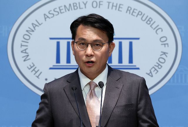 '맹윤' 윤상현 국민의힘 의원이 더불어민주당과 신경전을 벌였다. 사진은 윤 의원의 모습. /사진=머니투데이