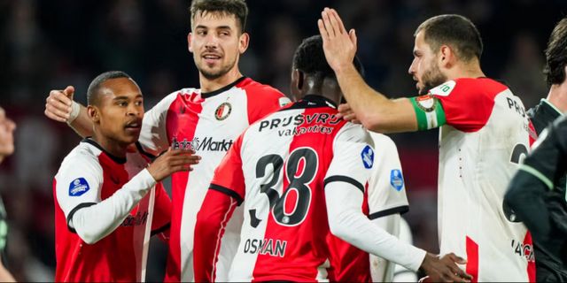 폐예노르트에서 활약 중인 황인범이 65분 동안 뛰며 팀의 3연승을 이끌었다. 사진은 3일(한국시각) 네덜란드 로테르담 스타디온 페예노르트에서 열린 2024-25 네덜란드 에레디비시 25라운드 흐로닝언과의 경기에서 승리한 페예노르트 선수단의 모습. /사진=페예노르트 홈페이지 캡처