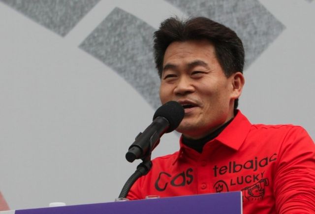 한국사 강사 전한길이 넷플릭스 시리즈 '폭싹 속았수다' 특별출연 장면을 촬영했으나 통편집된 것으로 밝혀졌다. /사진=전한길 인스타그램