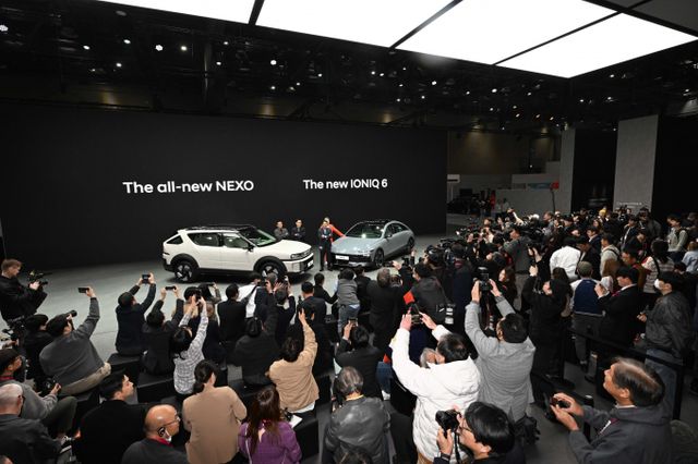 경기도 일산 킨텍스에서 3일 열린 '2025 서울모빌리티쇼' 미디어데이 행사에서 국내외 완성차 업체들이 신차와 미래 모빌리티 기술을 공개했다. /사진=현대차