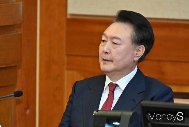 헌법재판소 윤석열 대통령 탄핵 심판 방청신청이 최종 마감됐다. 사진은 지난달 4일 서울 종로구 헌법재판소에서 열린 탄핵심판 5차 변론기일에 출석한 윤 대통령. /사진=임한별 기자