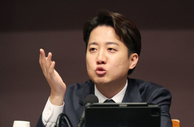 이준석 개혁신당 대통령 후보가 30일 서울 중구 프레스센터에서 열린 관훈토론회에서 발언을 하고 있다. /사진=뉴시스