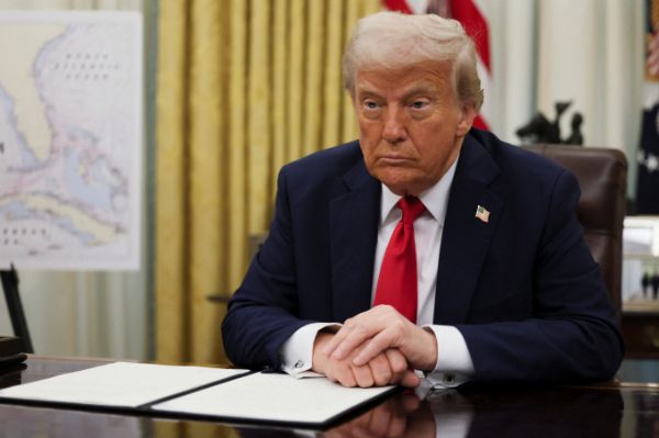 도널드 트럼프 미국 대통령이 조만간 반도체와 의약품에 대해서도 별도 관세를 부과할 예정이라고 밝혔다. 사진은 트럼프 미국 대통령. /사진=로이터