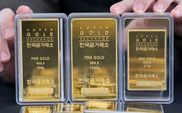 윤석열 대통령 탄핵이 인용된 4일 오후 1시40분 국내 금이 2% 하락세다. /사진=뉴스1