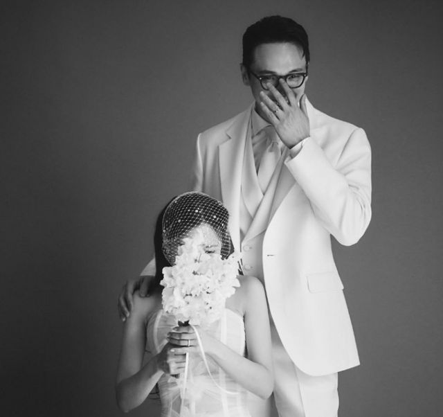 티아라 멤버 효민이 6일 결혼식을 앞두고 예비 신랑의 얼굴을 공개했다. /사진=효민 인스타그램