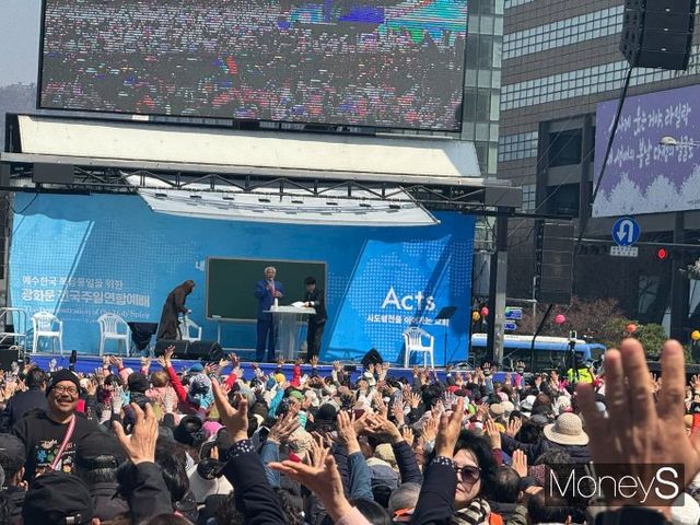 전광훈 사랑제일교회 목사가 윤석열 전 대통령 파면 이후 열린 첫 예배에서 국민저항권을 재차 언급했다. /사진=한세진 기자