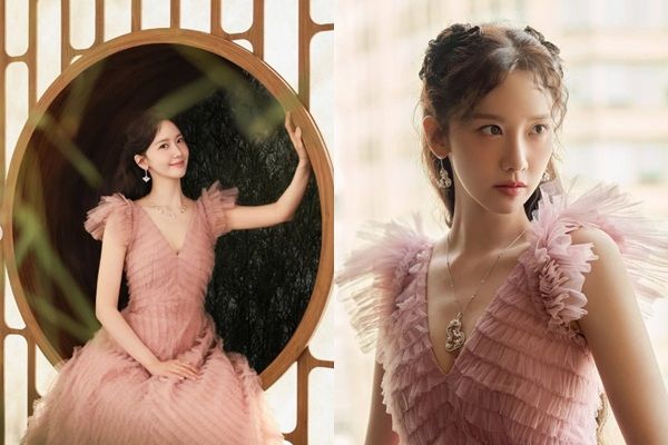 가수 겸 배우 윤아가 환상적인 러블리 비주얼로 시선을 사로잡았다. /사진=윤아 인스타그램