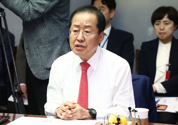 대선 출마 선언을 앞둔 홍준표 대구시장이 군 개혁을 주장했다. 사진은 홍준표 대구시장이 국민의힘·대구광역시 예산정책협의회에서 발언하는 모습. /사진=뉴스1