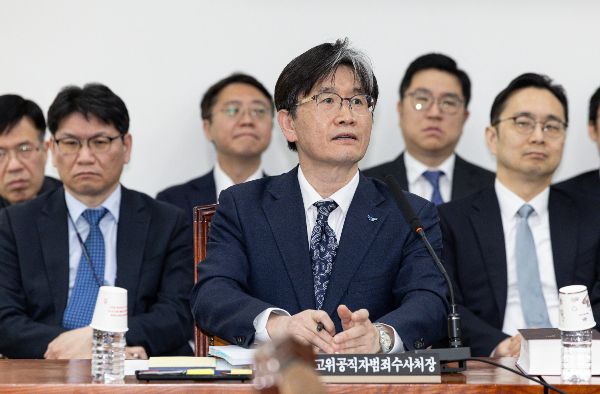 오동운 고위공직자법죄수사처장이 윤석열 전 대통령과 한덕수 대통령 권한대행 국무총리, 이완규 법제처장을 두고 모두 수사대상이라고 밝혔다. 사진은 오동운 고위공직자범죄수사처(공직자) 처장이 9일 오전 서울 여의도 국회에서 열린 제424회 국회(임시회) 법제사법위원회 제1차 전체회의에 참석한 모습. /사진=뉴스1